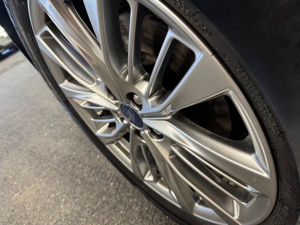 Ford Kuga 2,5 PHEV Vignale CVT 5d