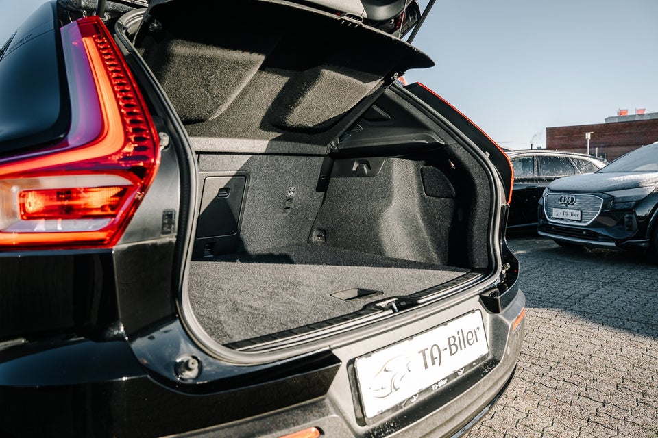 Volvo XC40 P6 ReCharge Plus 5d