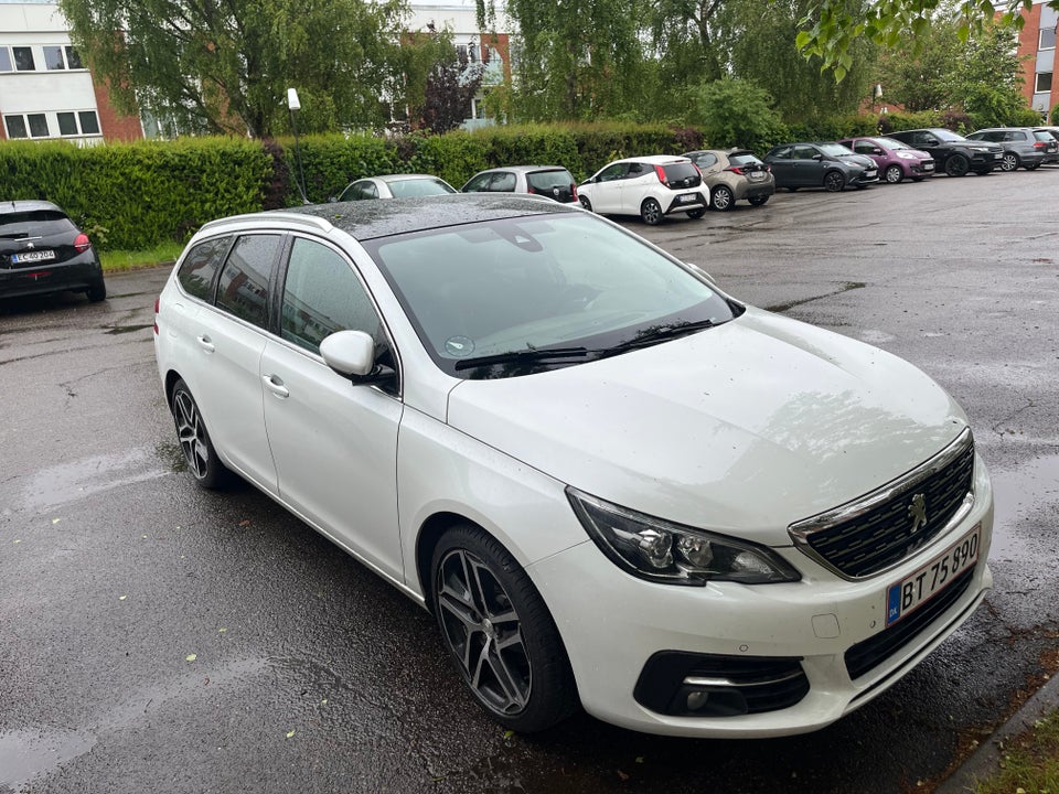 Peugeot 308 1,6 BlueHDi 120 Allure+ SW 5d