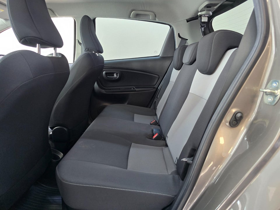 Toyota Yaris 1,5 Hybrid H3 Limited Smart e-CVT 5d