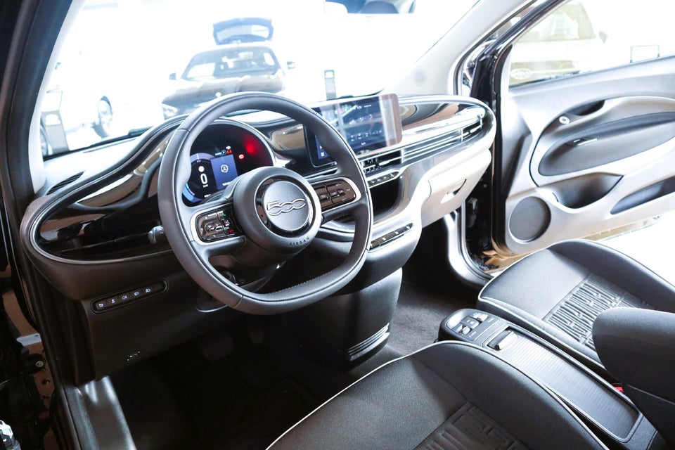 Fiat 500e 42 Icon Pack Cabrio 2d