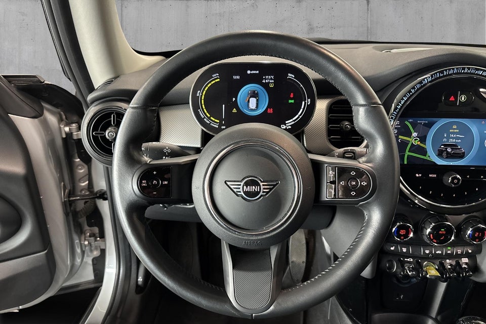 MINI Cooper SE Classic 3d