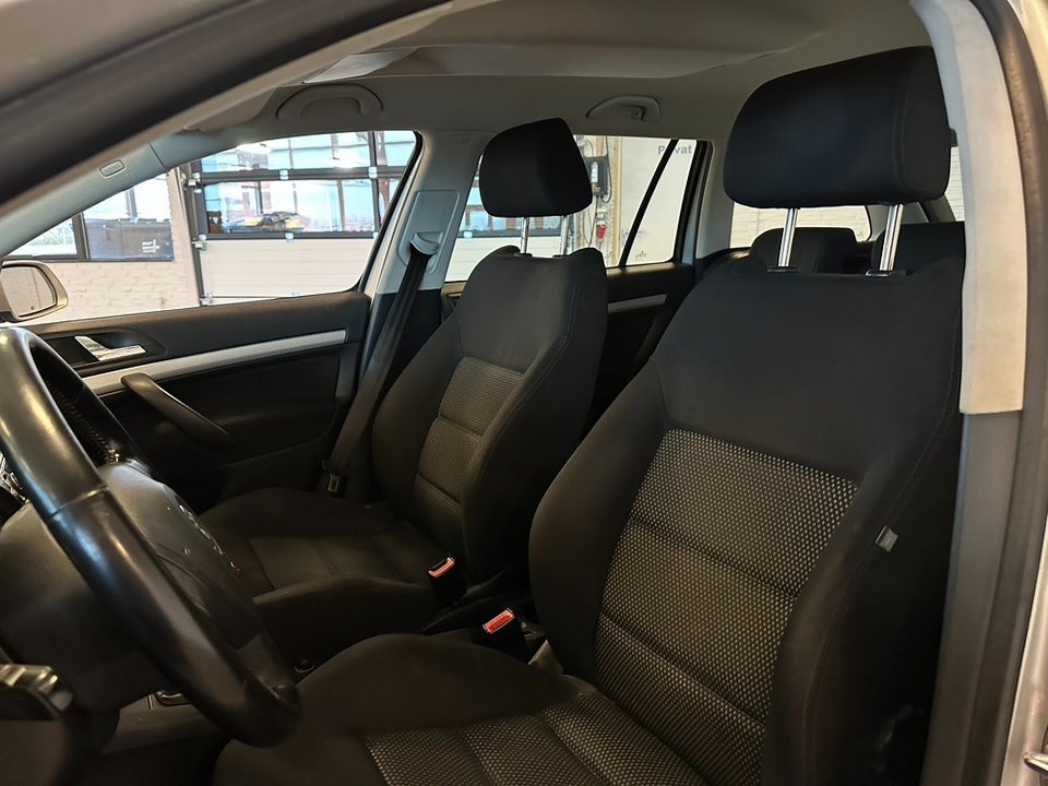 Skoda Octavia 1,6 Ambiente Combi 5d