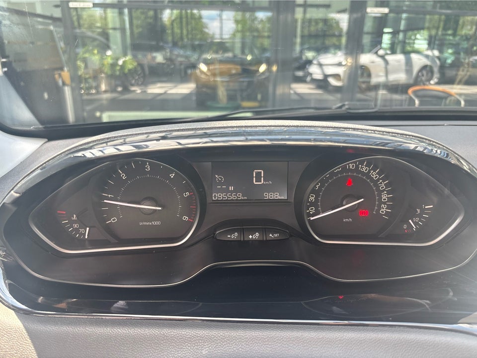 Peugeot 208 1,5 BlueHDi 100 Active 5d