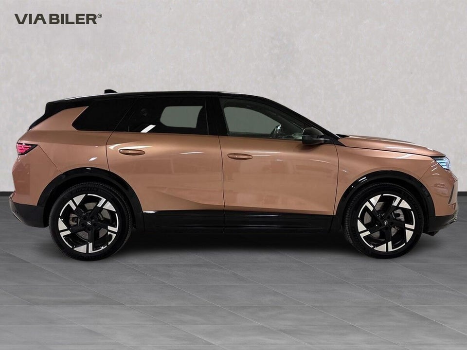 Opel Grandland-e 73 GS Sky 5d