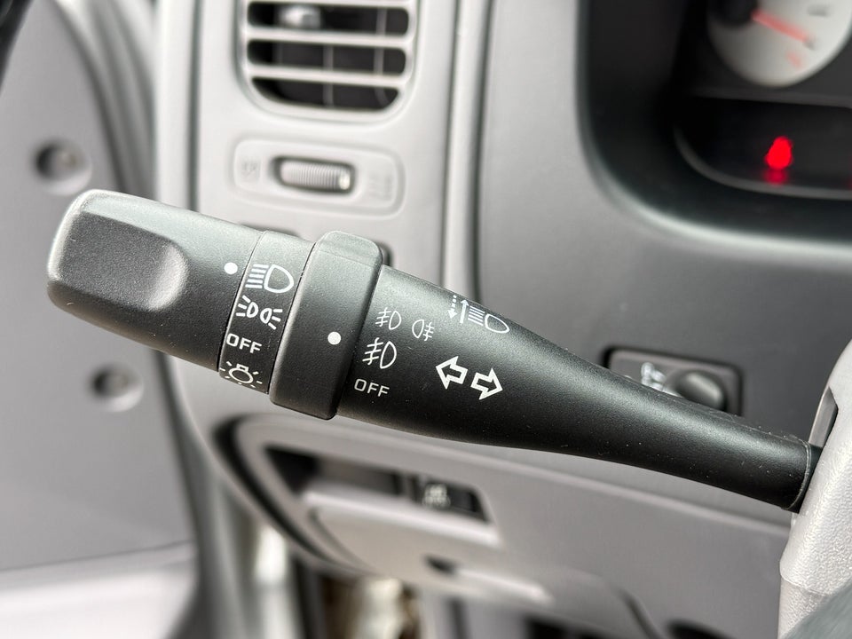 Nissan NP300 2,5 dCi 133 King Cab Comfort+ 4x4 2d