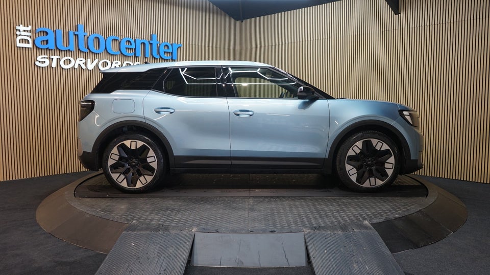 Ford Explorer 77 Premium Extended Range 5d