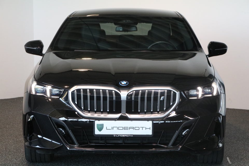 BMW i5 eDrive40 M-Sport 4d