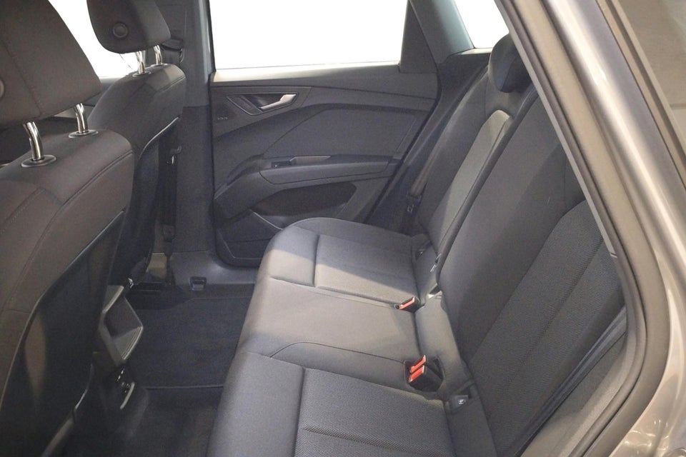 Audi Q4 e-tron 45 Progress 5d