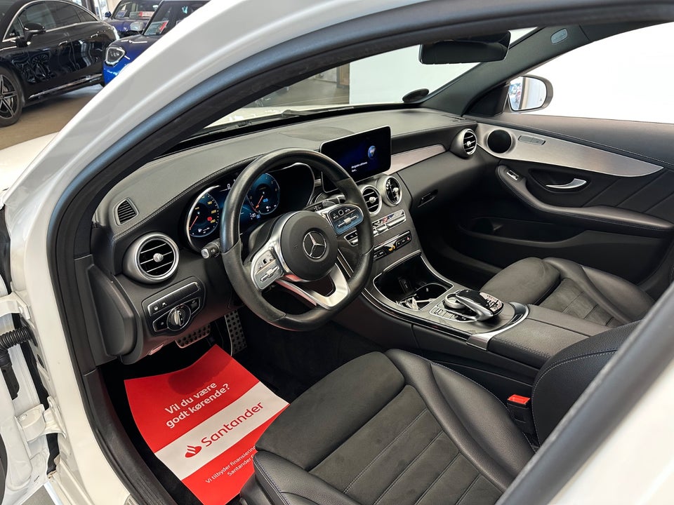 Mercedes C300 de 2,0 AMG Line stc. aut. 5d
