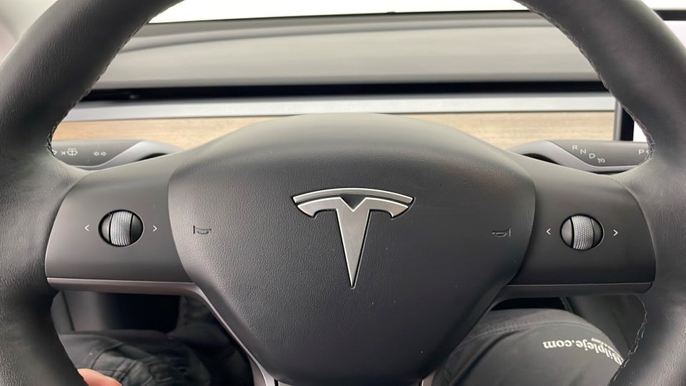 Tesla Model 3 Standard Range+ RWD 4d