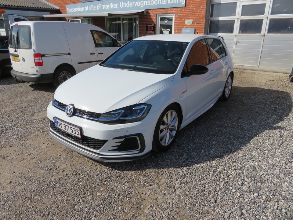VW Golf VII 1,4 GTE DSG 5d