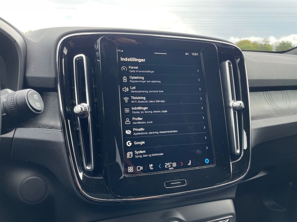 Volvo XC40 ReCharge Twin Ultimate 5d