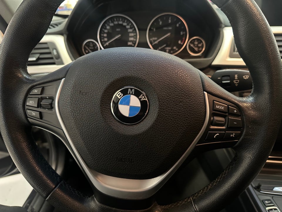 BMW 320d 2,0 Touring aut. 5d