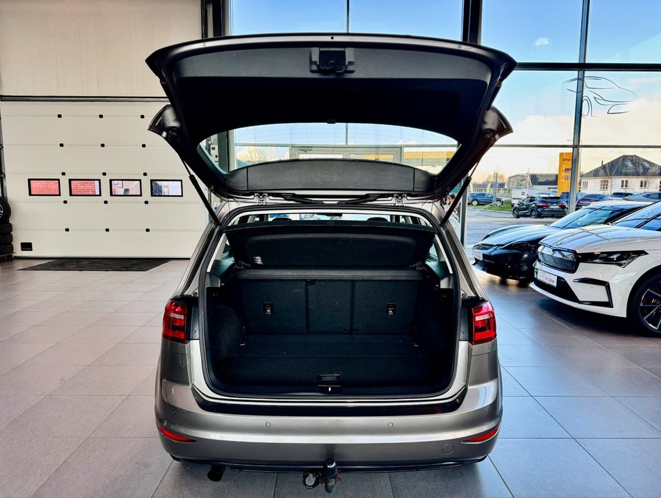 VW Golf Sportsvan 1,6 TDi 110 Highline DSG 5d