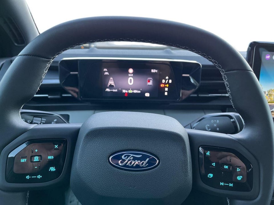 Ford Capri 77 Select Extended Range 5d