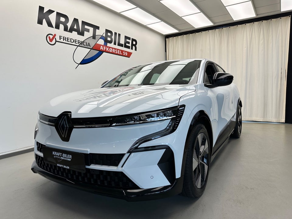 Renault Megane E-Tech 40 Equilibre 5d