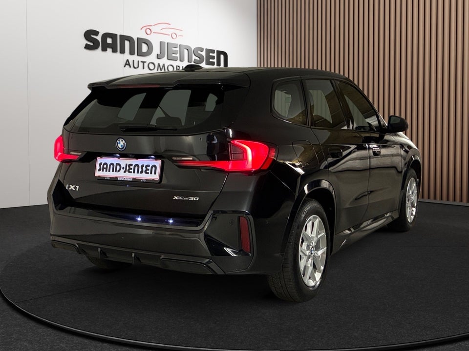 BMW iX1 xDrive30 M-Sport Premium 5d