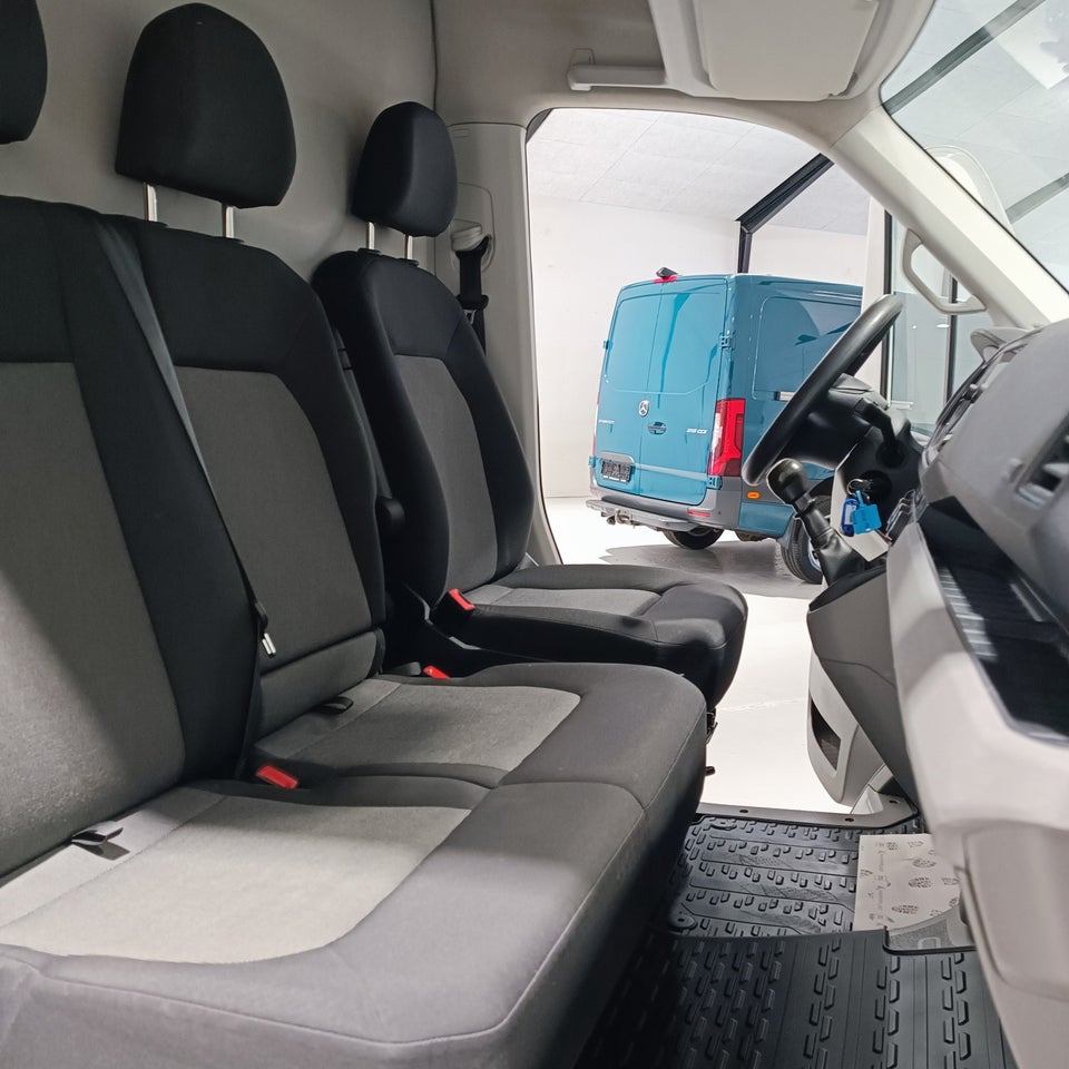 VW Crafter 35 2,0 TDi 177 Kassevogn L4H3