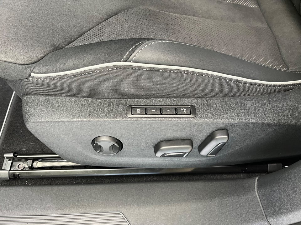 Skoda Elroq 60 iV Sportline 5d