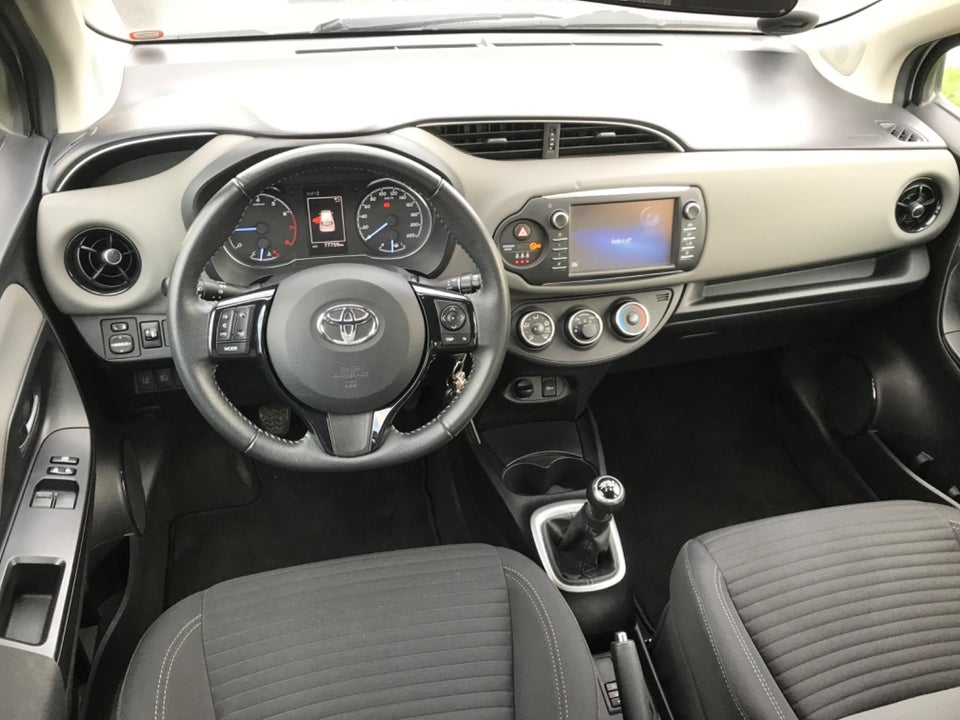 Toyota Yaris 1,0 VVT-i T2 5d