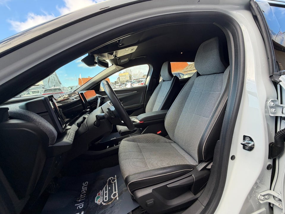 Renault Megane E-Tech 60 Techno 5d