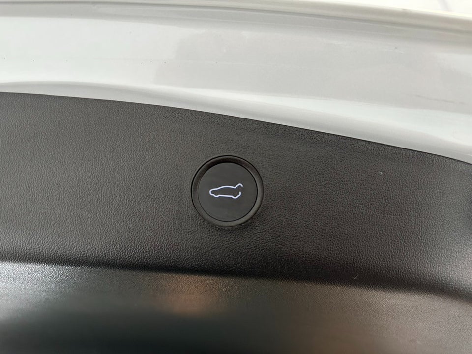 Tesla Model 3 Standard Range+ RWD 4d