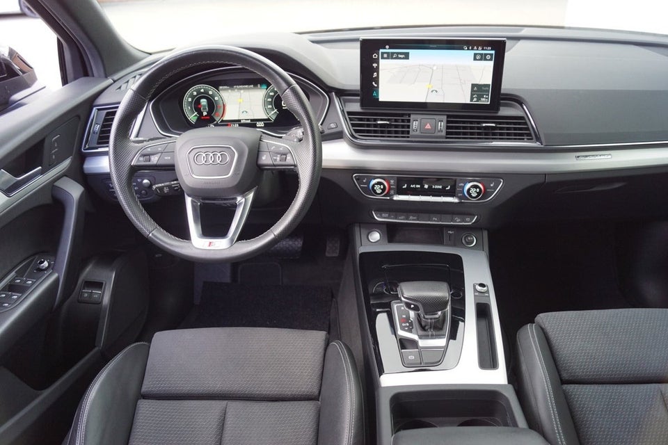 Audi Q5 55 TFSi e S-line quattro S-tr. 5d