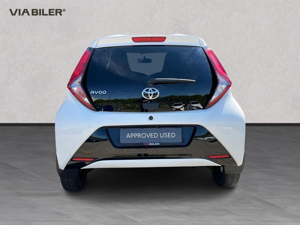 Toyota Aygo 1,0 VVT-i x-press x-shift 5d