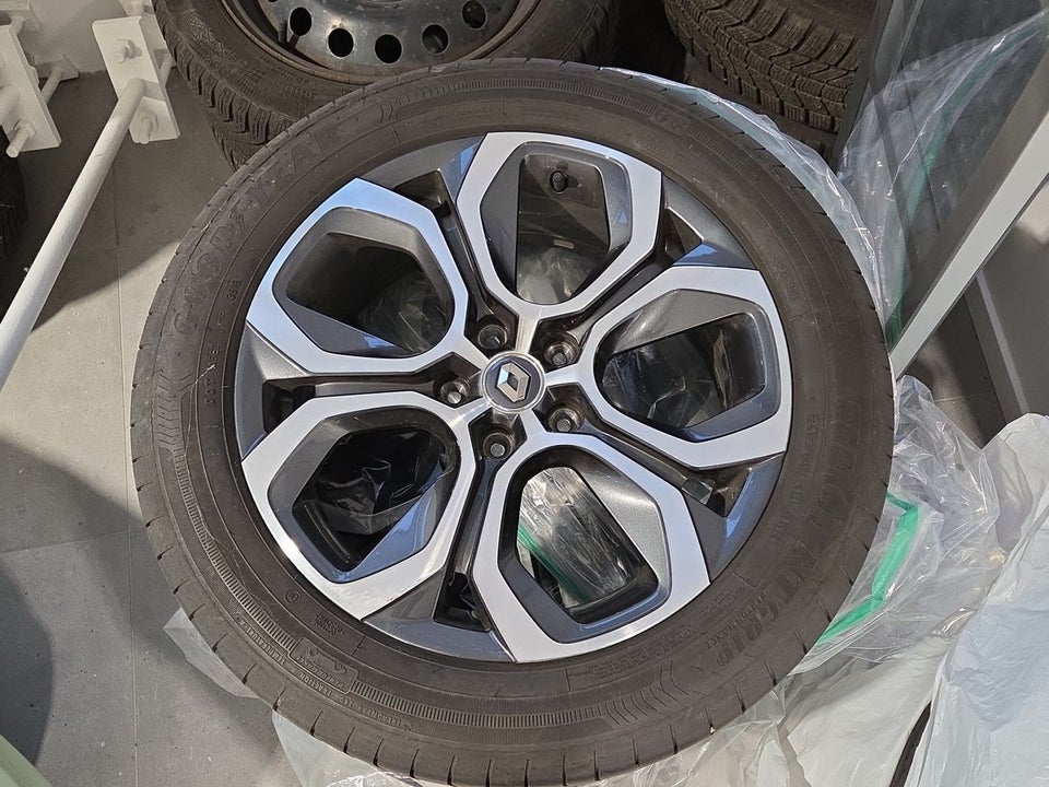 Renault Captur 1,3 TCe 155 Intens EDC 5d