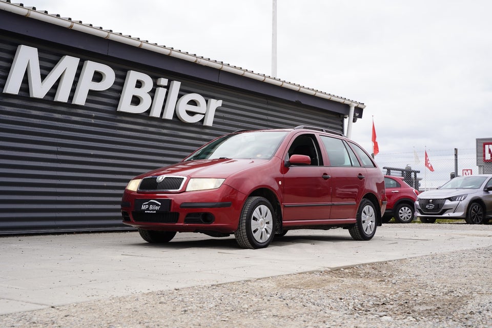 Skoda Fabia 1,4 16V 75 Ambiente Combi 5d