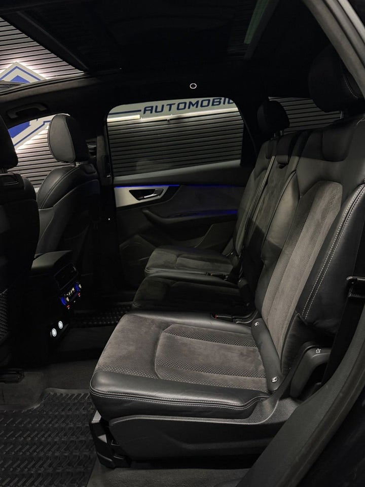 Audi Q7 50 TDi S-line quattro Tiptr. 7prs 5d