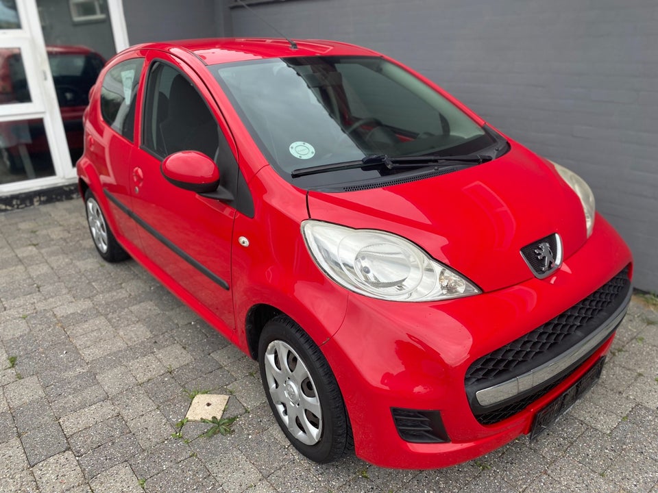 Peugeot 107 1,0 SE 5d