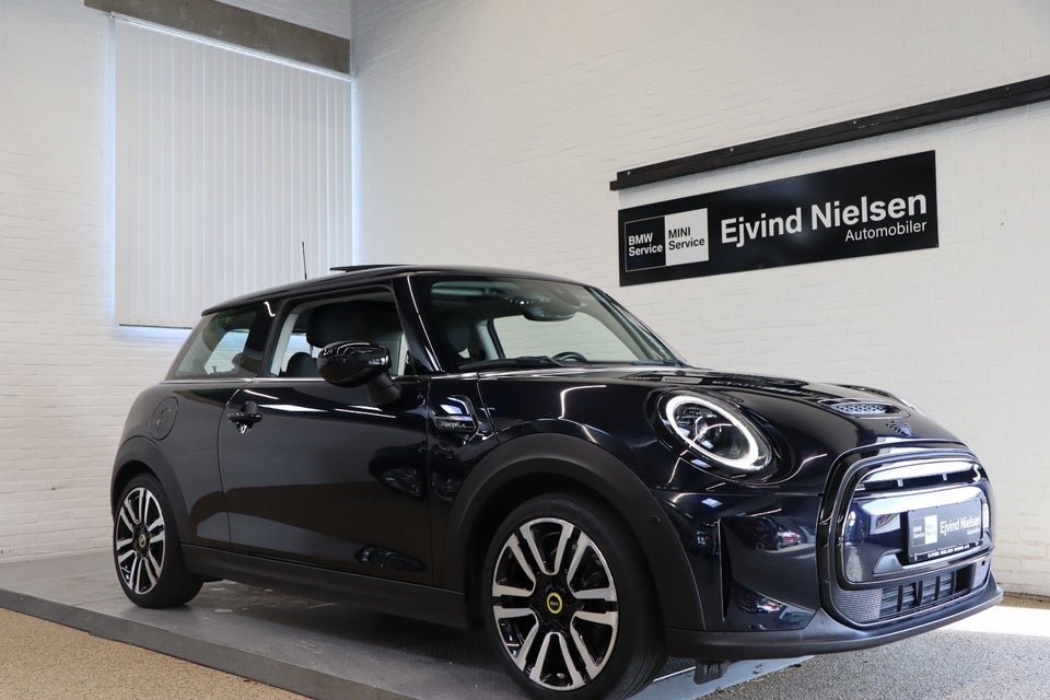 MINI Cooper SE Camden Edition 3d