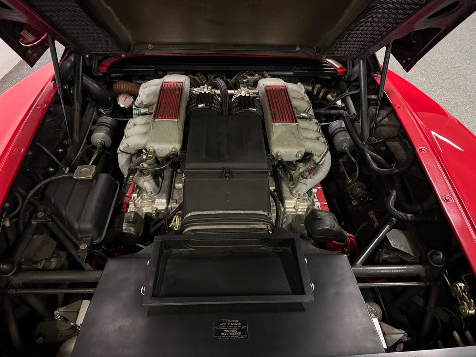 Ferrari Testarossa 4,9  2d