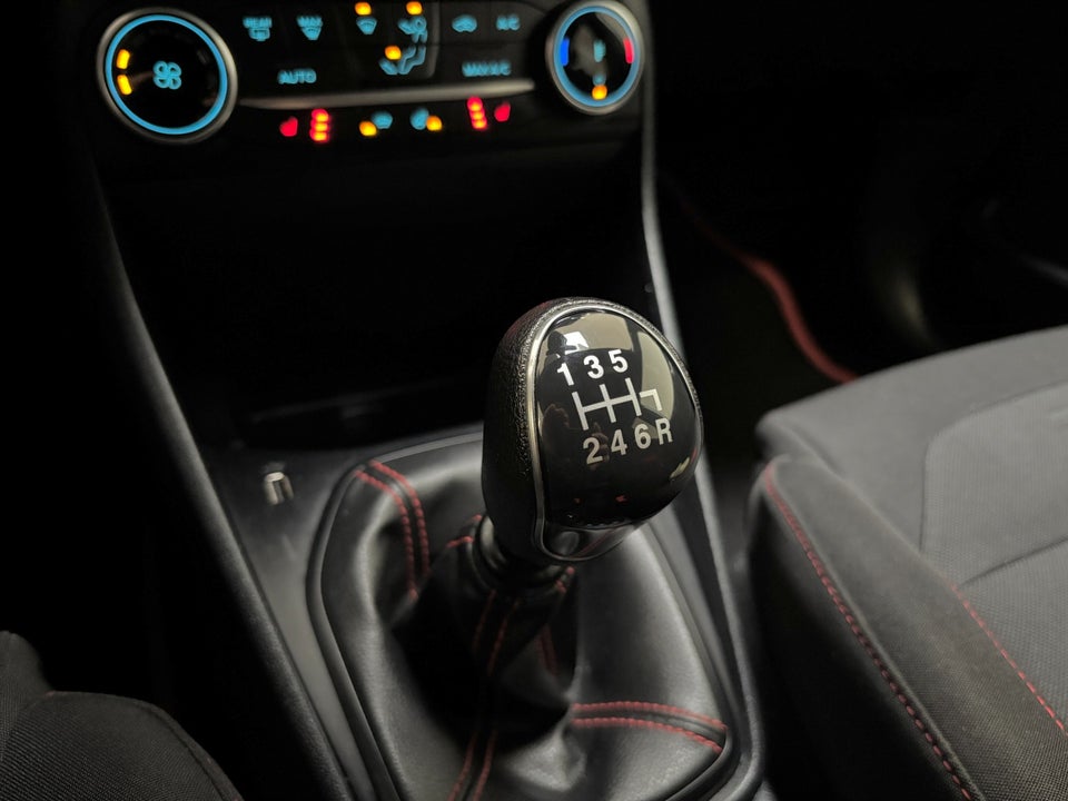 Ford Fiesta 1,0 EcoBoost mHEV ST-Line 5d