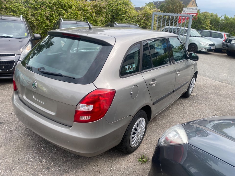 Skoda Fabia 1,2 12V Ambiente Combi 5d