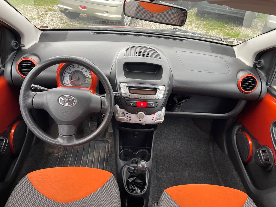 Toyota Aygo 1,0 VVT-i T2 5d