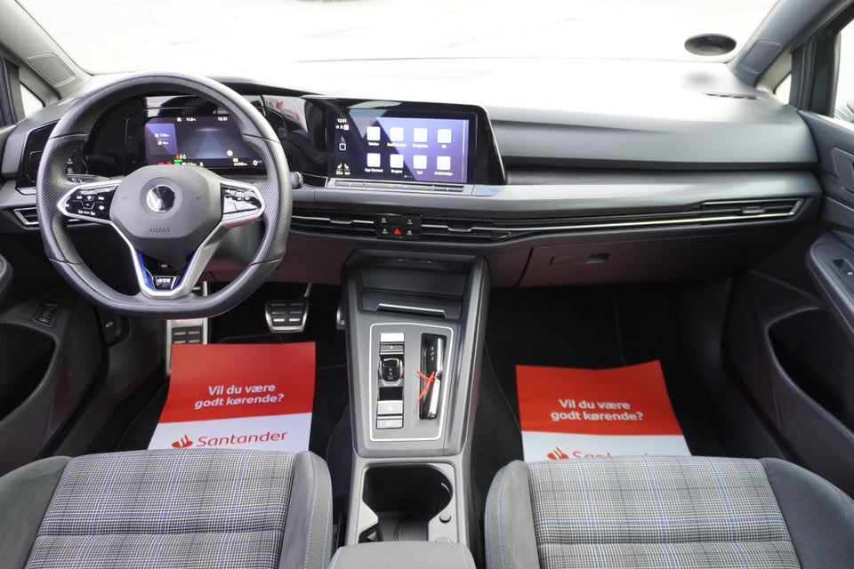 VW Golf VIII 1,4 GTE DSG 5d