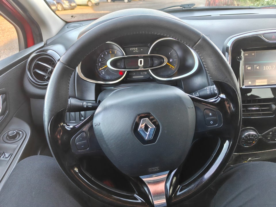 Renault Clio IV 0,9 TCe 90 Expression Sport Tourer 5d