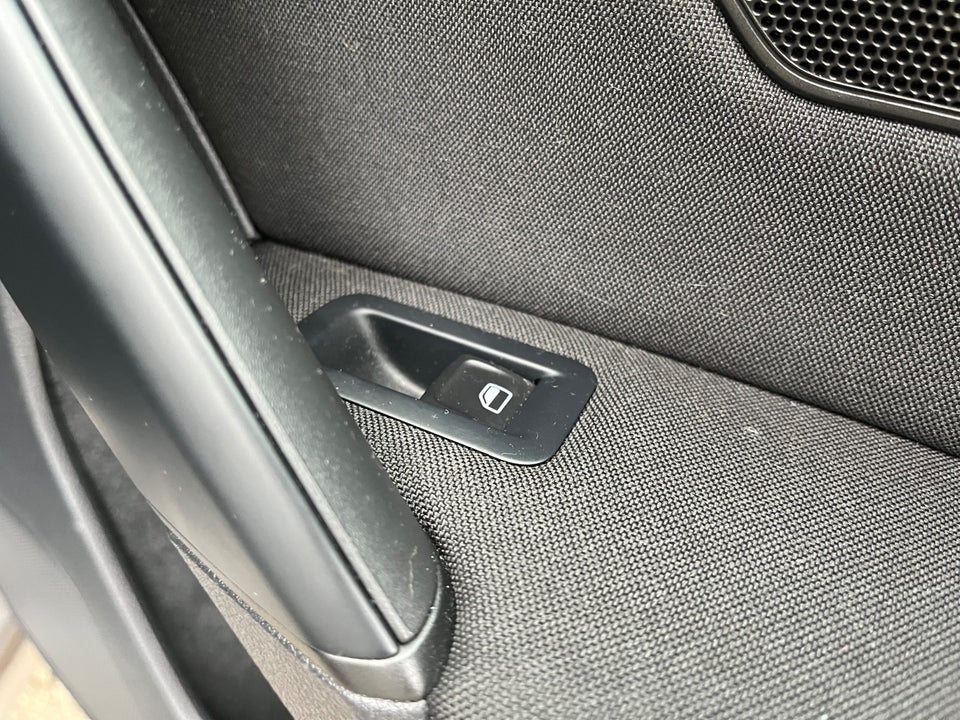 VW Golf VII 1,4 TSi 122 Highline BMT 5d