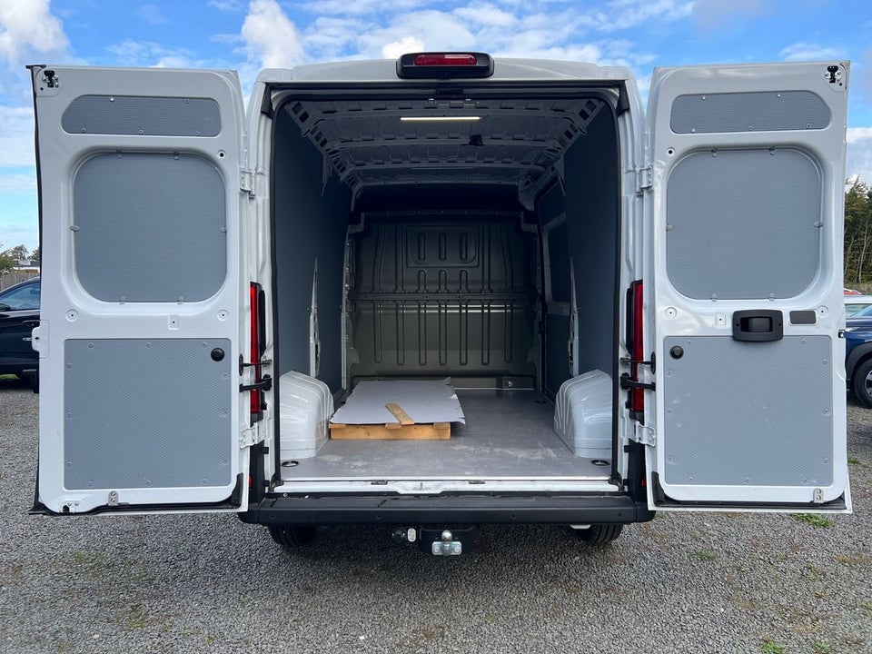 Citroën Jumper 35 2,2 BlueHDi 140 L2H2 MasterLine EAT8