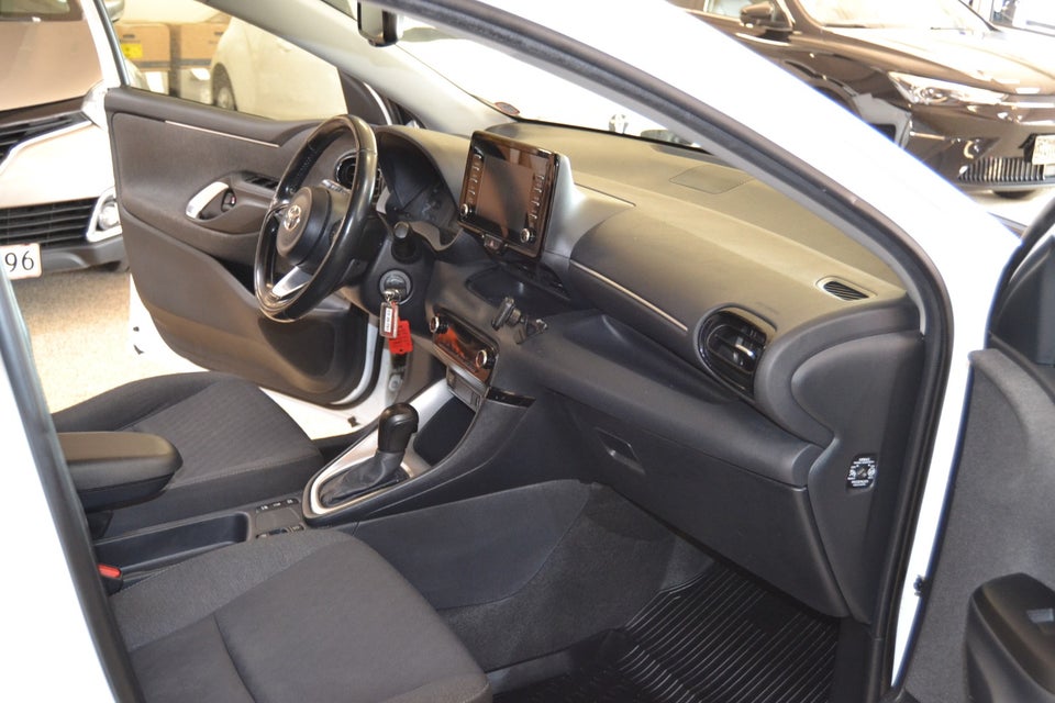 Toyota Yaris 1,5 Hybrid H3 Vision e-CVT 5d