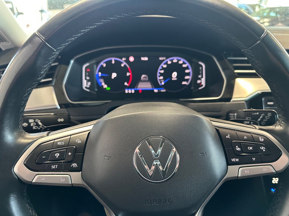 VW Passat 2,0 TDi 200 Elegance High Variant DSG 5d