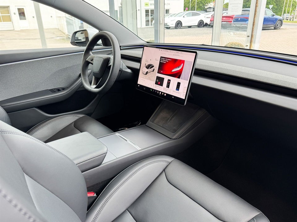 Tesla Model 3 Long Range RWD 4d