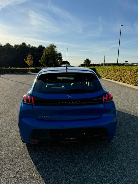 Peugeot e-208 50 GT 5d