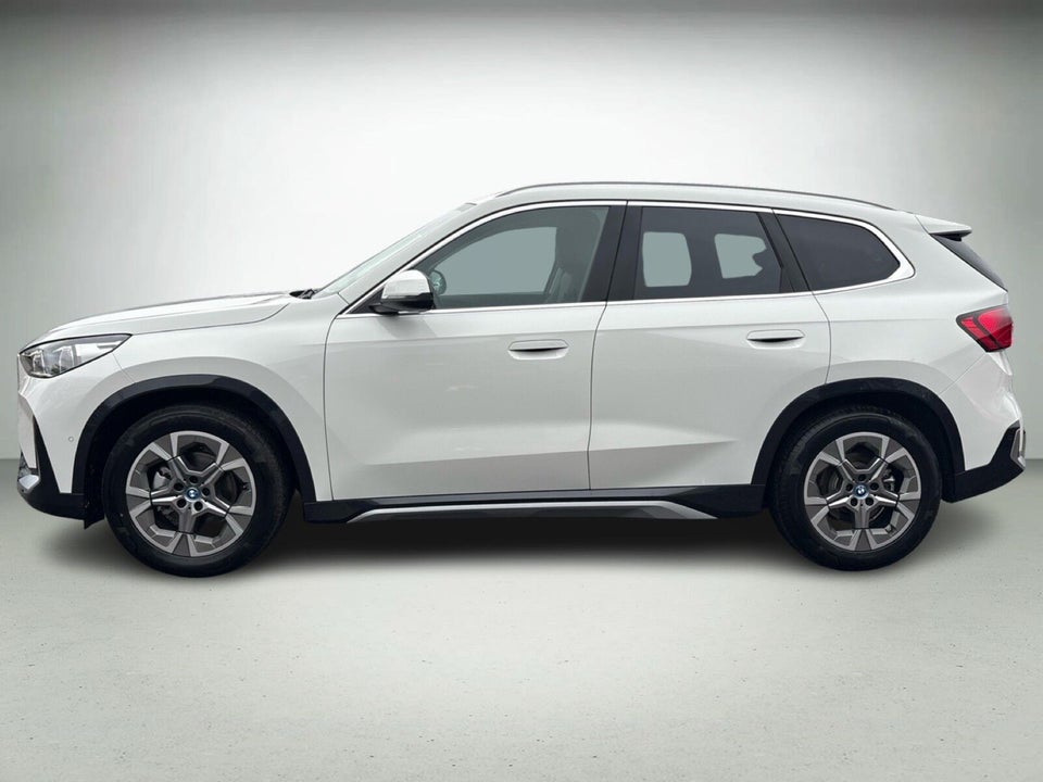 BMW iX1 eDrive20 X-Line 5d