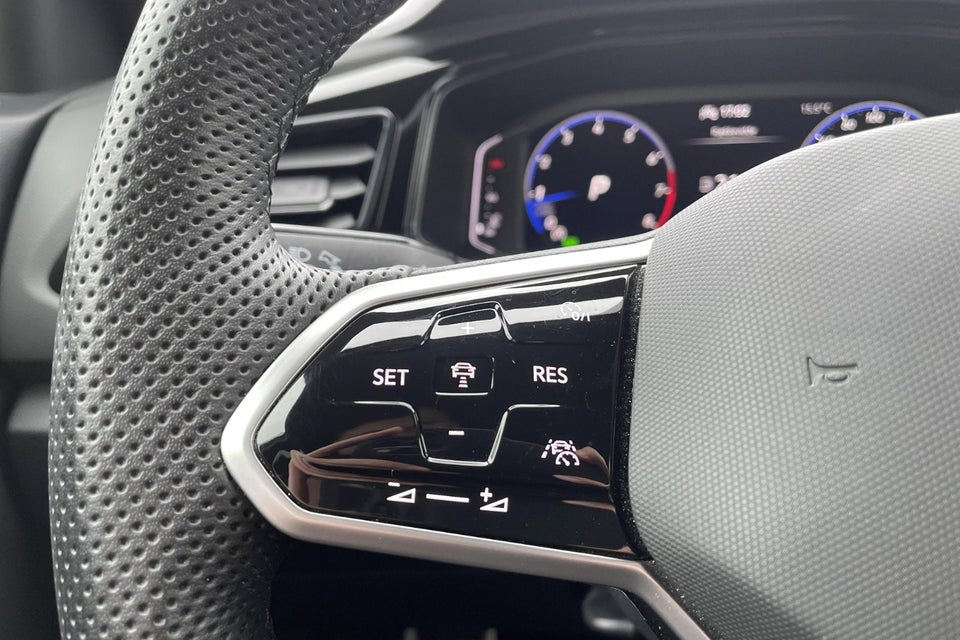 VW T-Roc 1,5 TSi 150 R-line DSG 5d