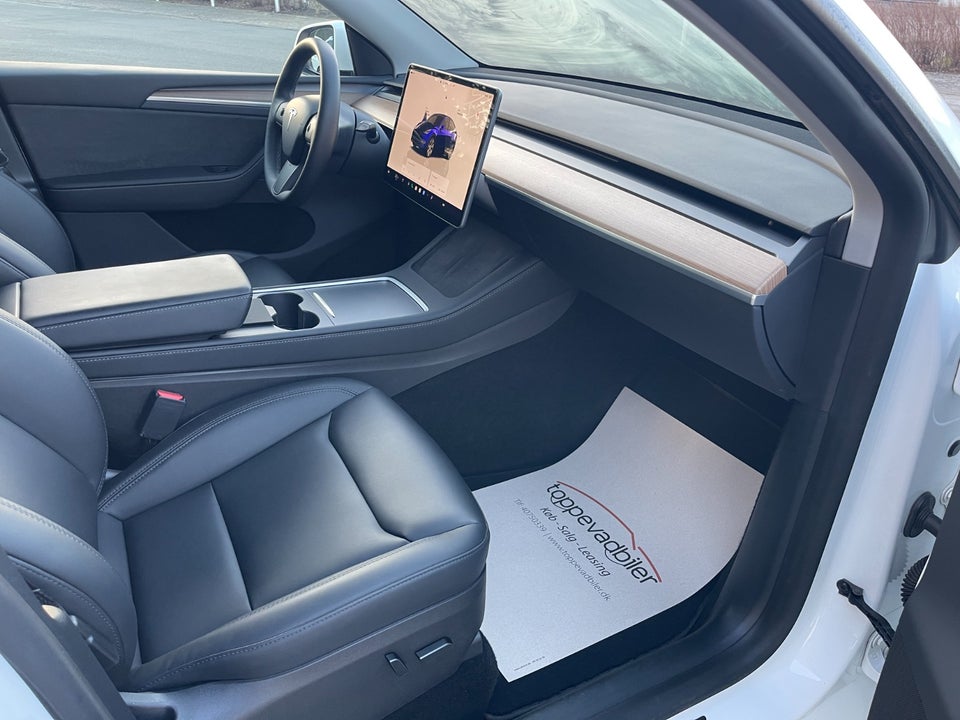 Tesla Model Y Long Range AWD 5d