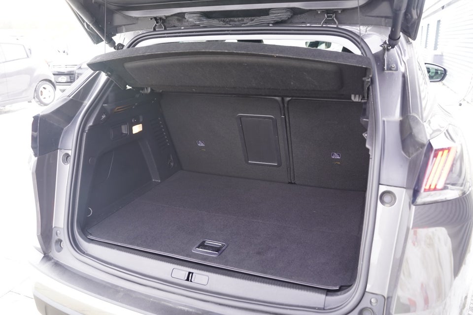 Peugeot 3008 1,6 Hybrid4 Allure Pack Limited EAT8 5d